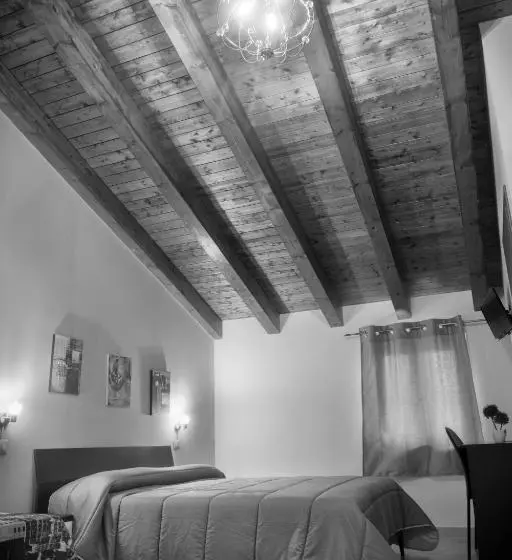 Majatalo Asaro Camere