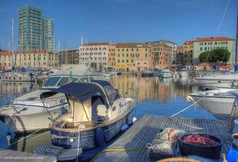 پانسیون Club Nautico Savona