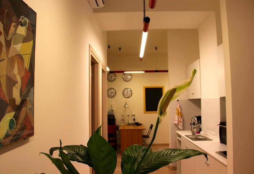 پانسیون Lo Studio Guest House