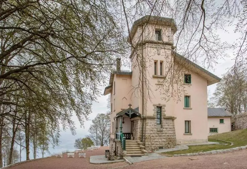 ペンション Villa Pizzini Mottarone   Restaurant And Rooms