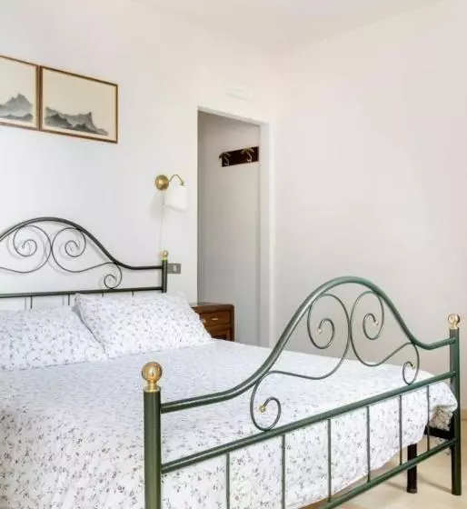 ペンション Villa Pizzini Mottarone   Restaurant And Rooms