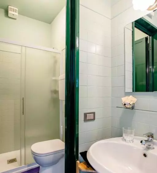 ペンション Villa Pizzini Mottarone   Restaurant And Rooms