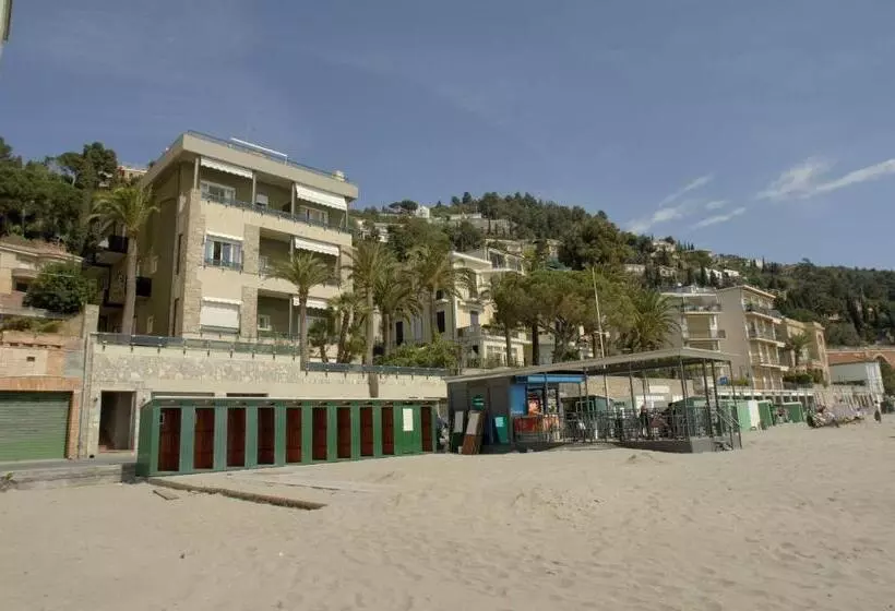 Residence Sole Mare Alaxi Hotels