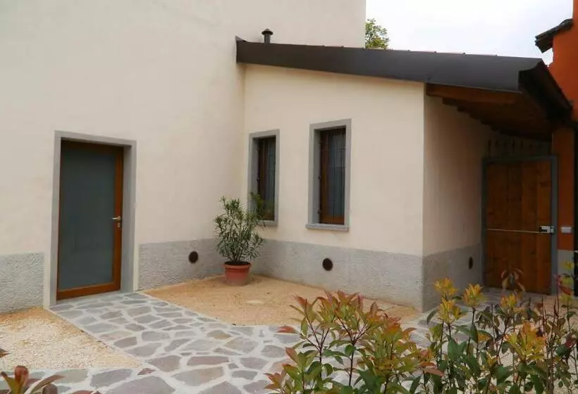 هتل Agriturismo Cascina Della Fontana