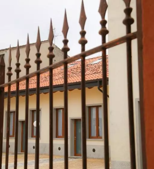 هتل Agriturismo Cascina Della Fontana