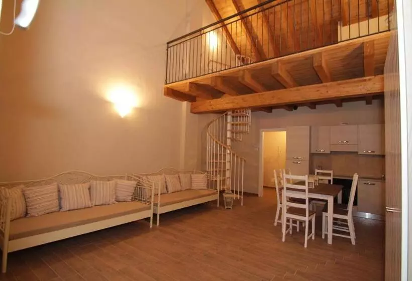 هتل Agriturismo Cascina Della Fontana