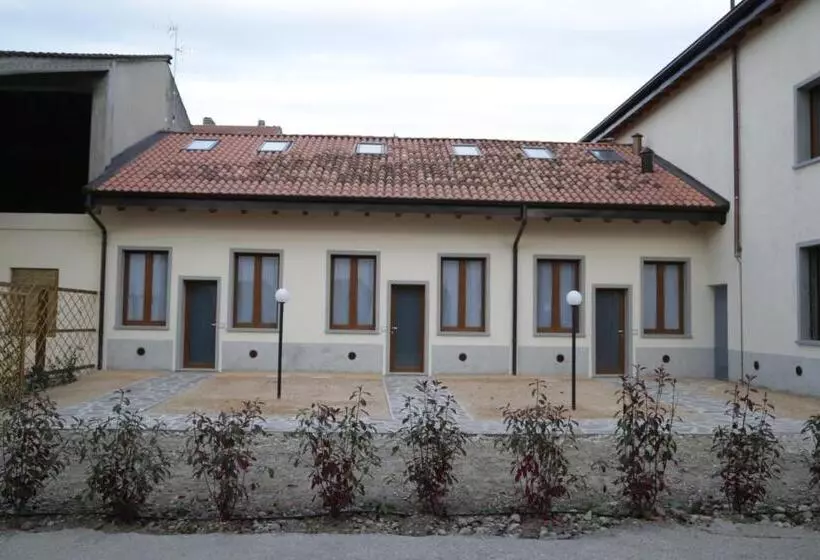 هتل Agriturismo Cascina Della Fontana