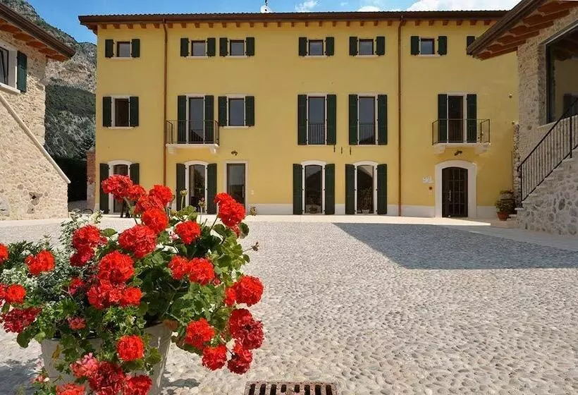 ホテル Agriturismo Tre Forti