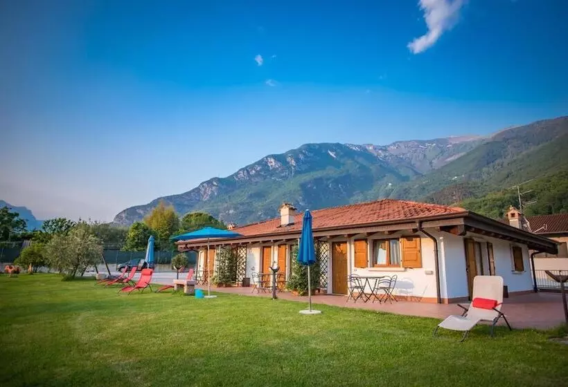 هتل Agriturismo Trefrutti