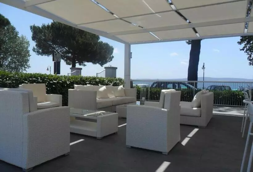 Majatalo Skipper White Guest House