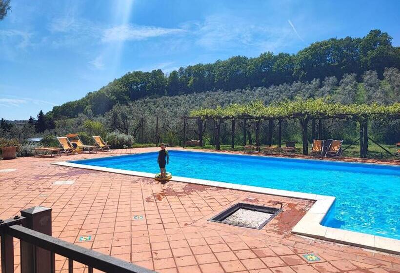 Отель Agriturismo Le Macine