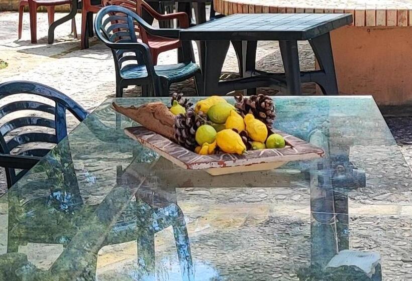 Отель Agriturismo Le Macine