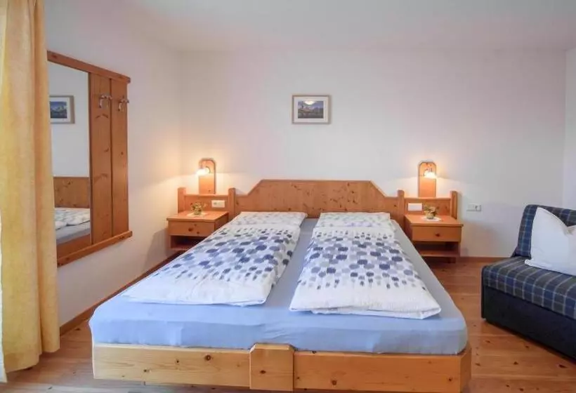 هتل Oberbaumgartnerhof