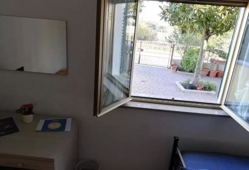 ペンション Da Angela   Camere Con Bagno Privato A Foligno Vicino Al Centro