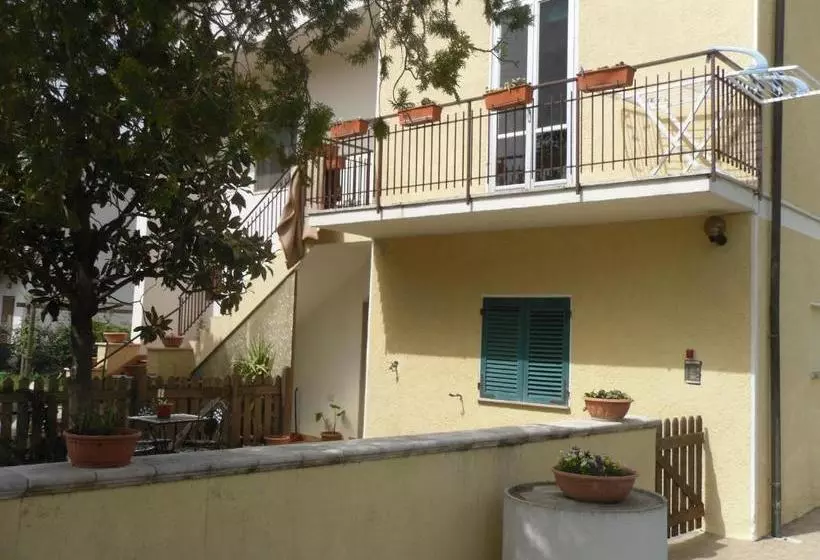 ペンション Da Angela   Camere Con Bagno Privato A Foligno Vicino Al Centro