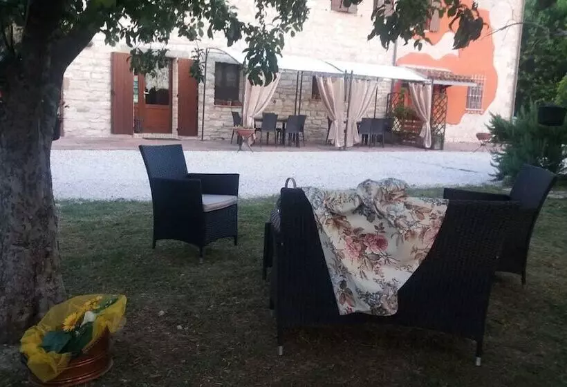 Hotelli Agriturismo Cà Sorci