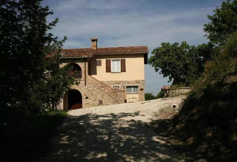 ホテル Agriturismo Caiburroni