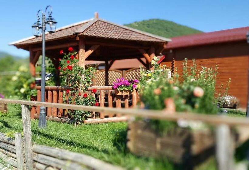 فندق Agriturismo Il Timo