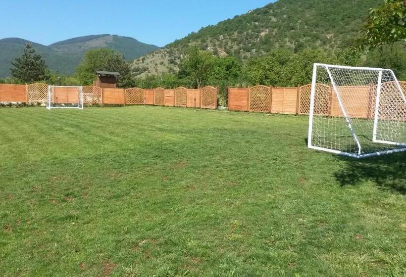 فندق Agriturismo Il Timo