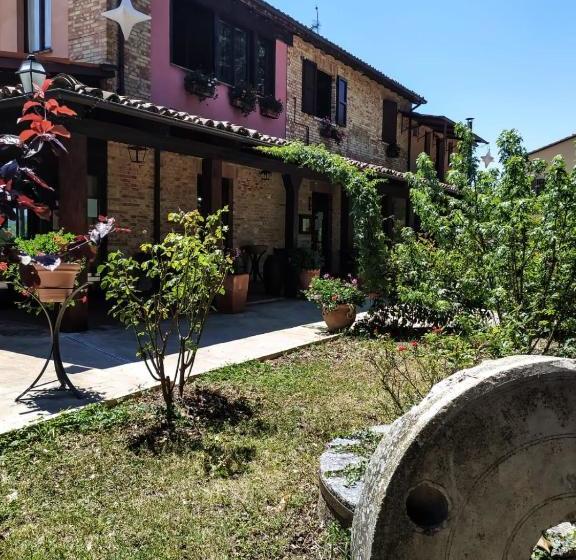Отель Agriturismo La Corte Sul Lago