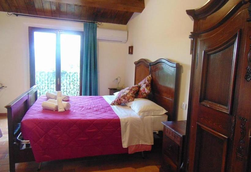 Отель Agriturismo La Corte Sul Lago