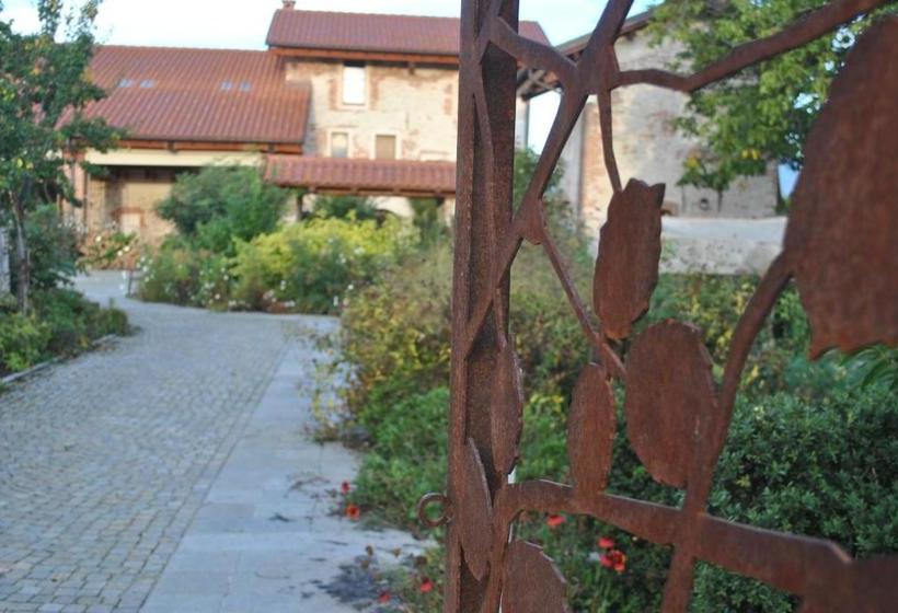 هتل Agriturismo Tetto Garrone