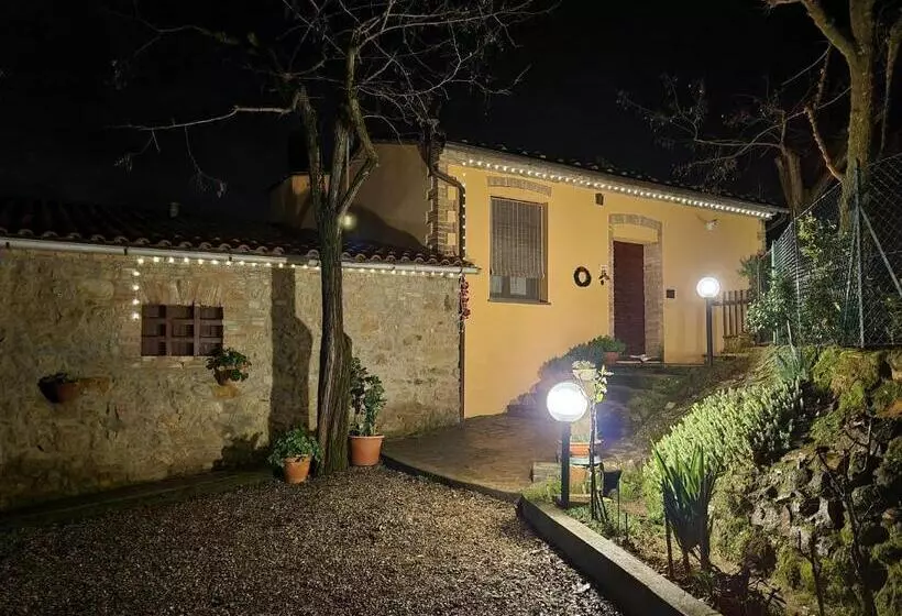 هتل Agriturismo Villino Del Grillo