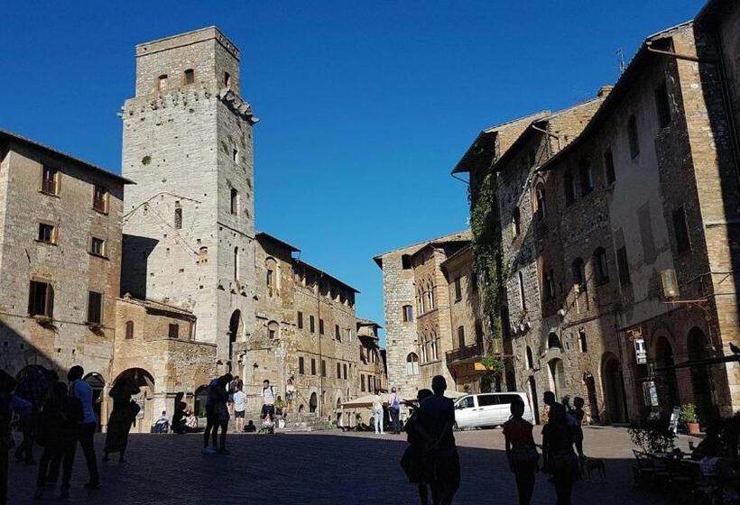 Отель Agriturismo Villino Del Grillo