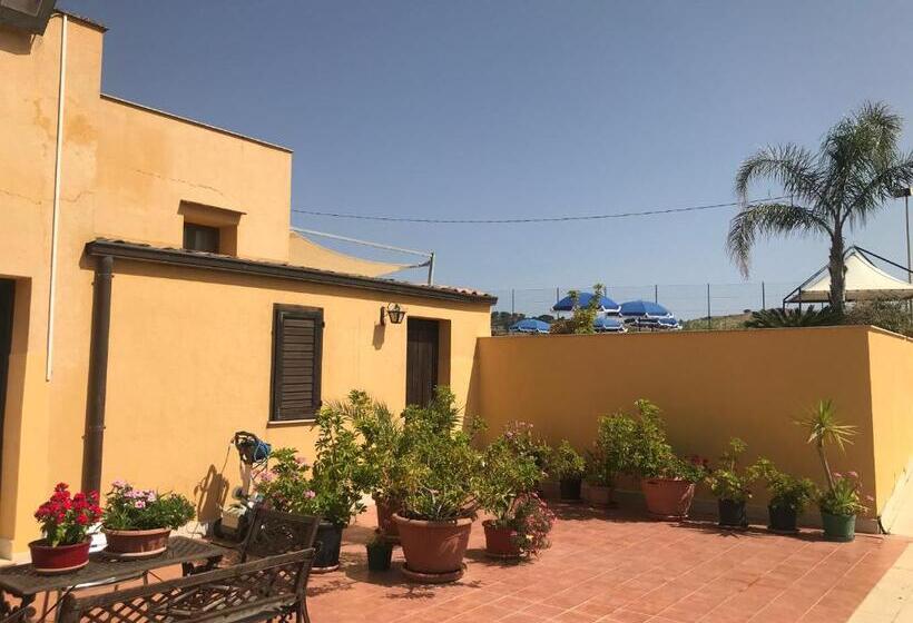 בית מלון כפרי Baglio Pocoroba