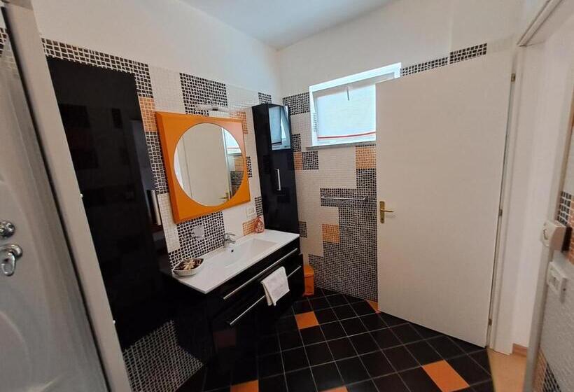 بنسيون La Casa De Riki