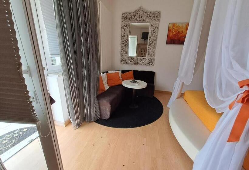 بنسيون La Casa De Riki