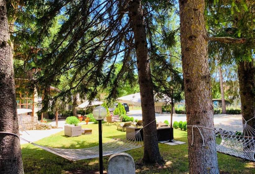 צימר Villa Dei Pini