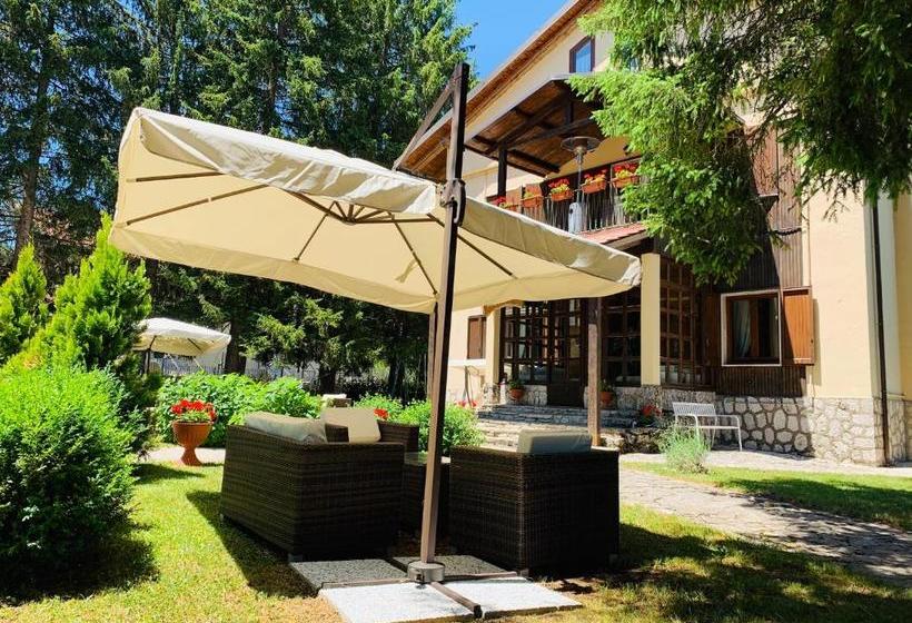 צימר Villa Dei Pini