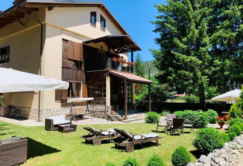 צימר Villa Dei Pini