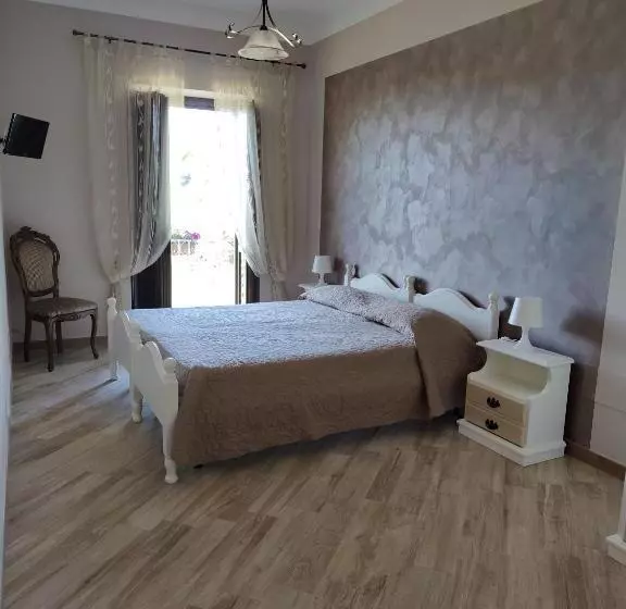 ホテル Agriturismo Donna Bianca