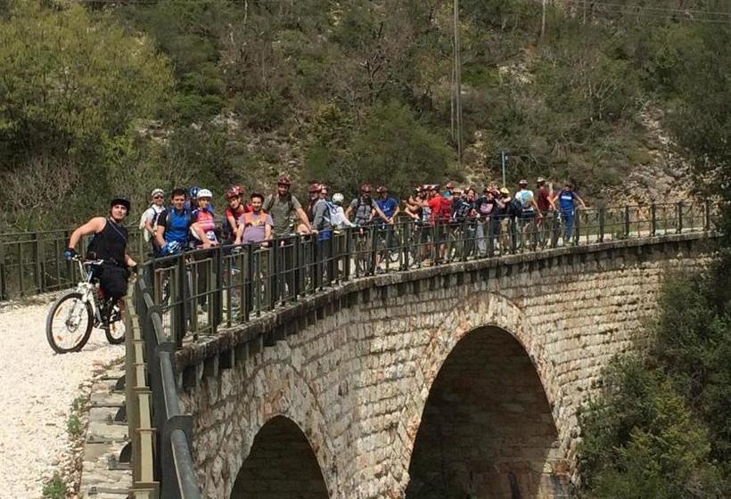 Отель Agriturismo Zafferano E Dintorni