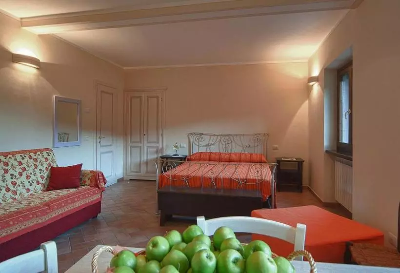 Hotelli Agriturismo Zafferano E Dintorni