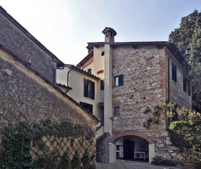 هتل Fattoria Le Poggiola