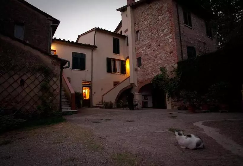 هتل Fattoria Le Poggiola