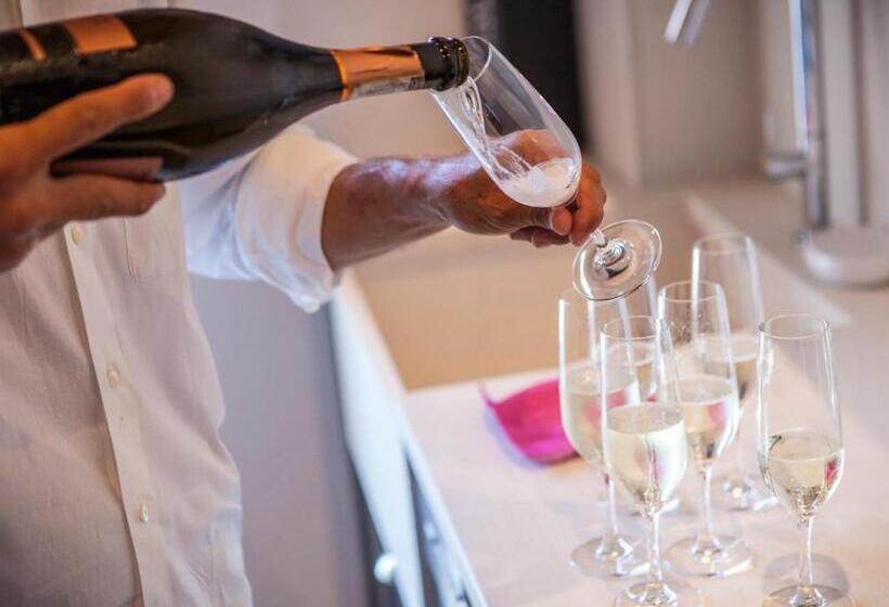 Отель Le Pervinche