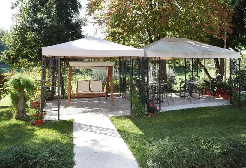 Hotelli Le Vigne Di Adamo