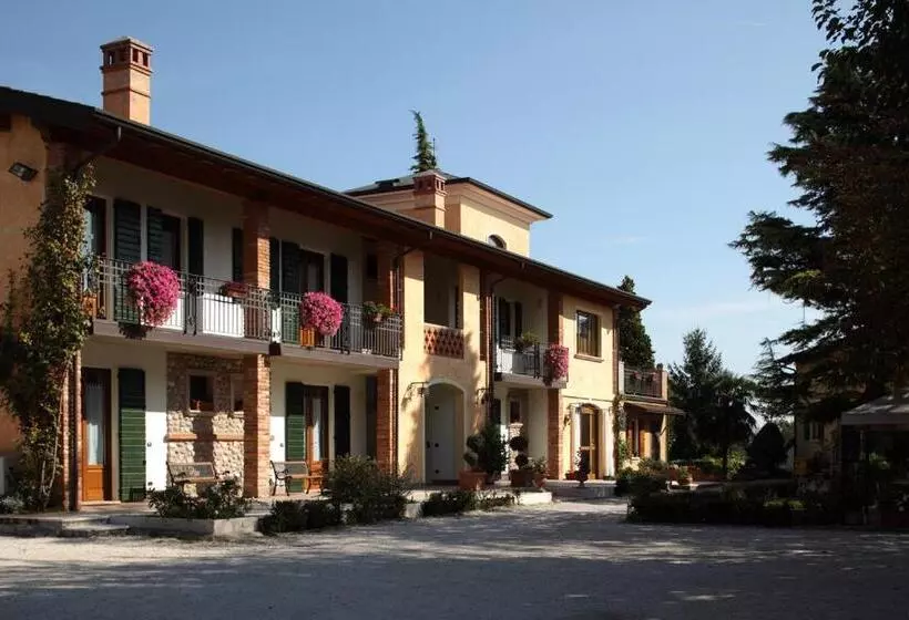 Hotelli Le Vigne Di Adamo