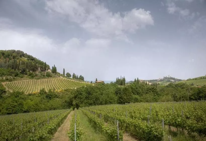 ホテル Podere Montese Country House