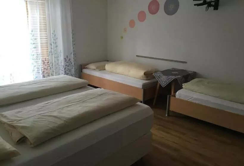 پانسیون Burgfrieden