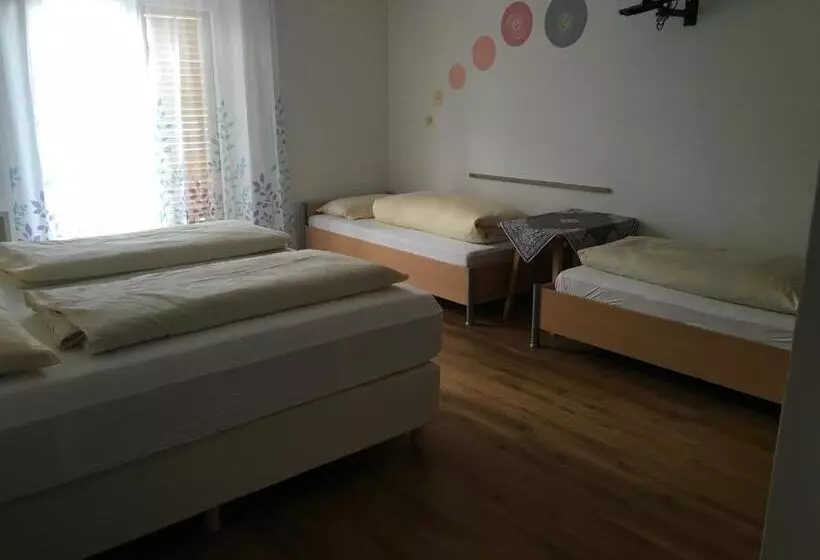 پانسیون Burgfrieden