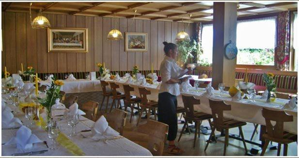 膳宿费 Burgfrieden