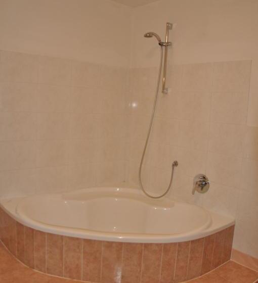 膳宿费 Burgfrieden