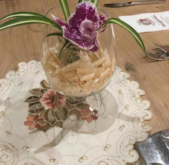 膳宿费 Burgfrieden