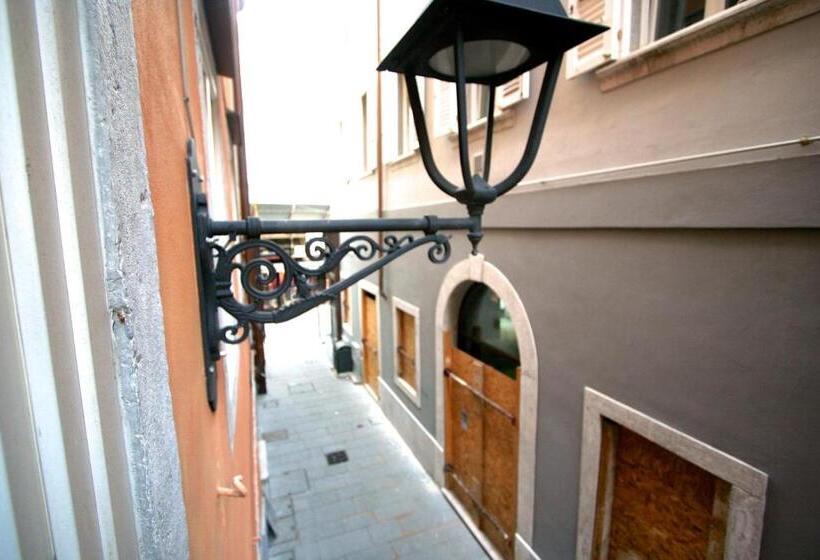 Piazza Grande City Residence