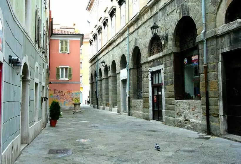 Piazza Grande City Residence